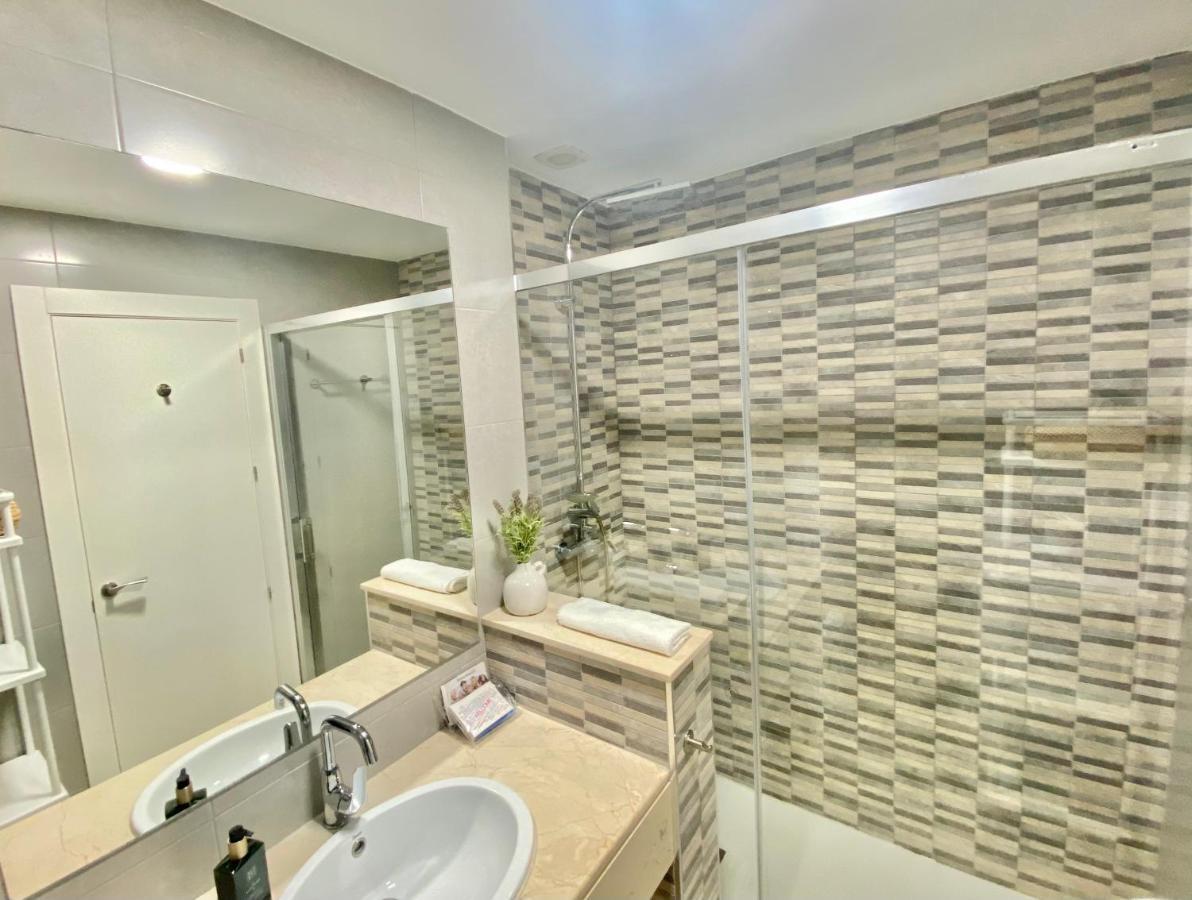 Apartamentos Turisticos Castillo Del Vigia Torremolinos Dış mekan fotoğraf